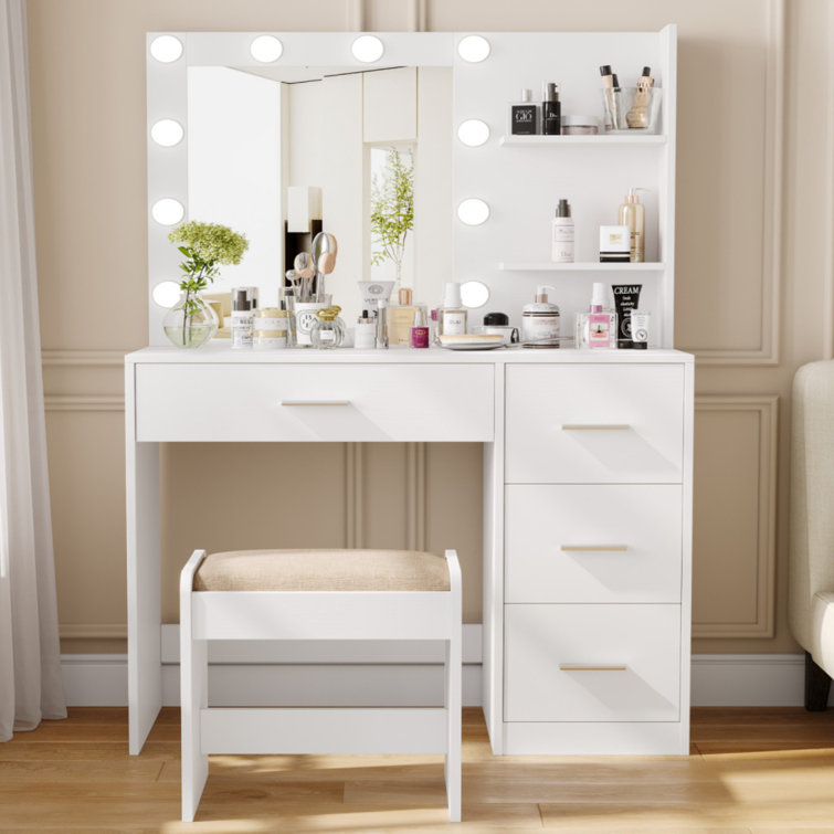 Compact dressing table ideas: stylish solutions for small spaces