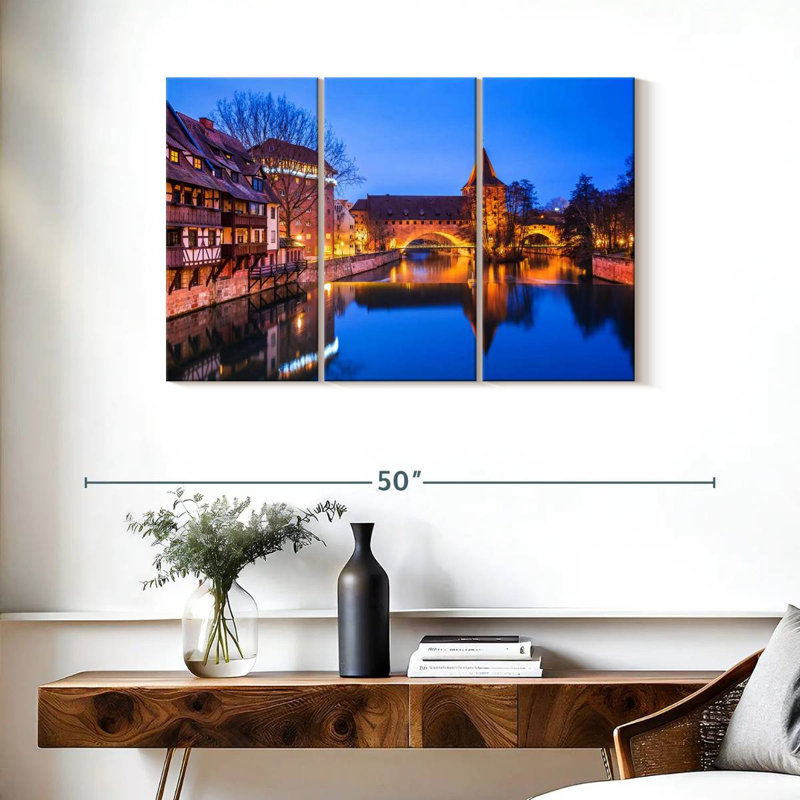 Tergel Nuremberg Glow, 24" H x 38" W