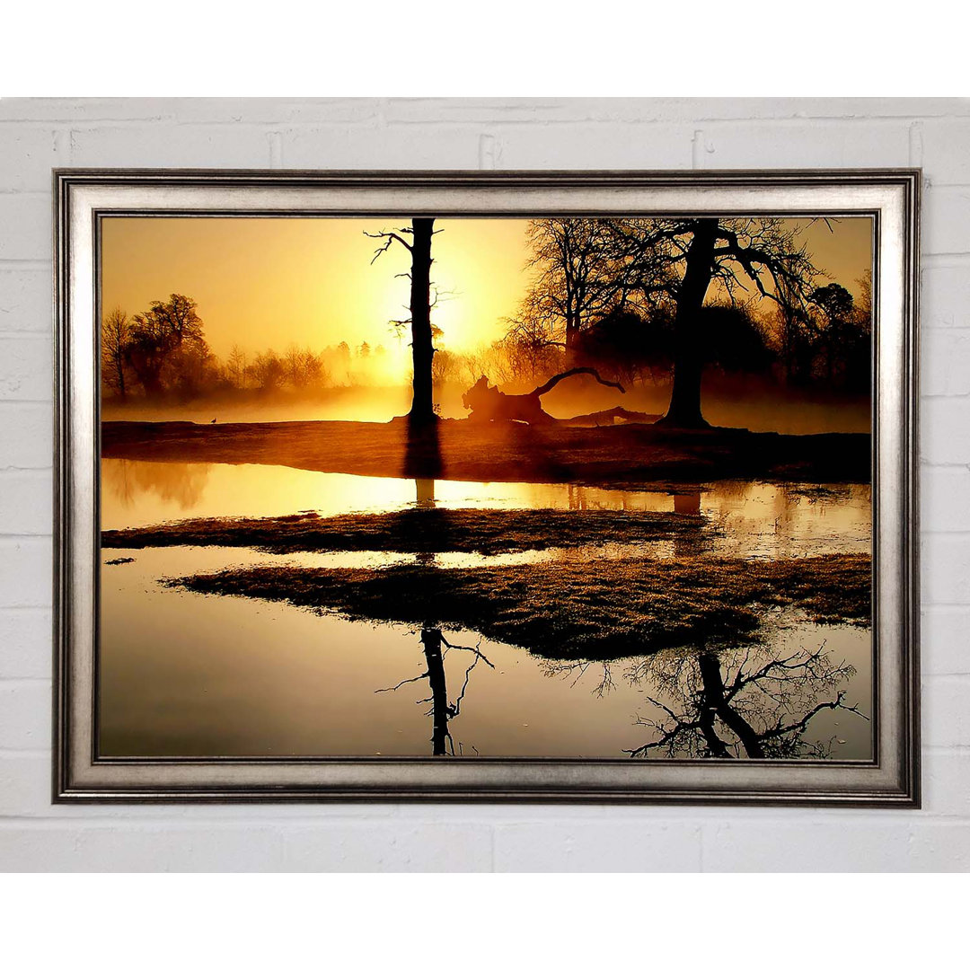 Gerahmtes Leinwandbild Golden Lake Sunset