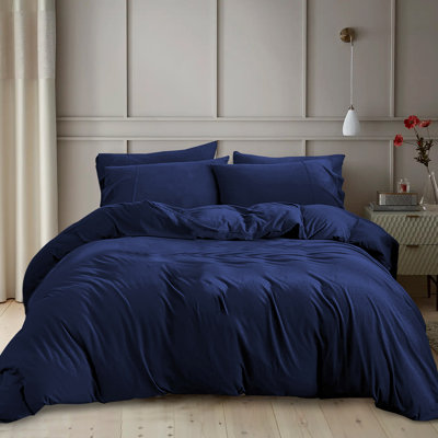 Kiranjot Microfibre 200 TC Reversible Modern & Contemporary Duvet Cover Set With Pillow Cases