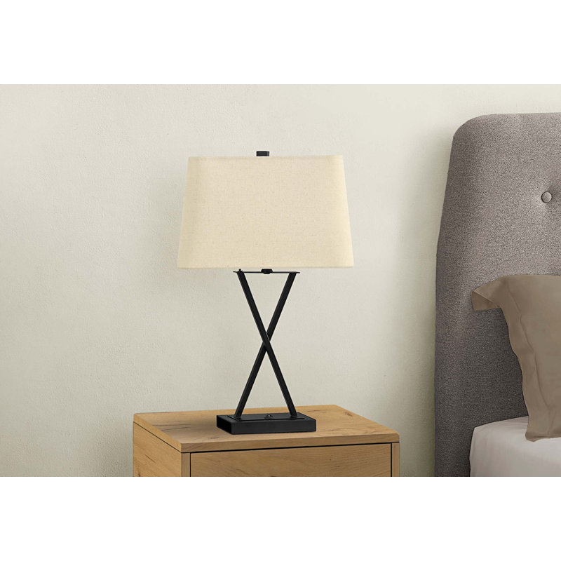 Lighting, h 25 po, lampe de table, port USB inclus, métal noir, abat-jour beige, transitionnel