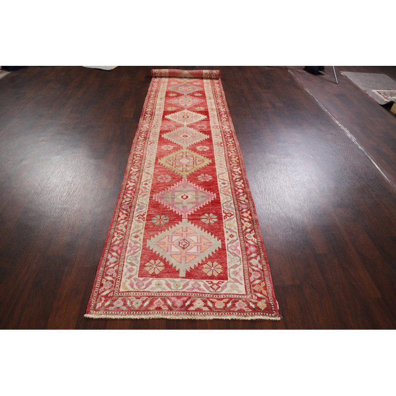 Tapis de couloir unique en laine noué à la main Anatolian nouvel âge rouge 2 pi 9 po x 13 pi 5 po Aaima
