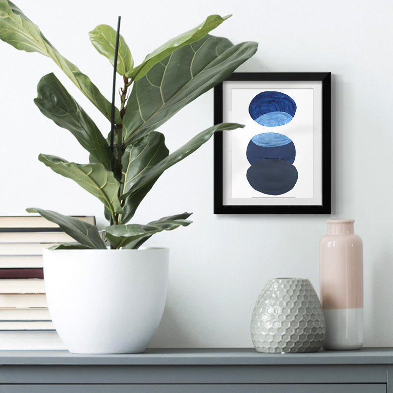 «Ultramarine Orbs I», reproduction encadrée, Blanc, Papier avec cadre noir