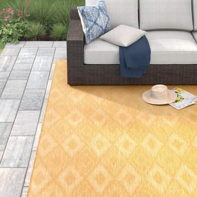 Tapis d'intérieur / extérieur à motif géométrique Lowndes Performance