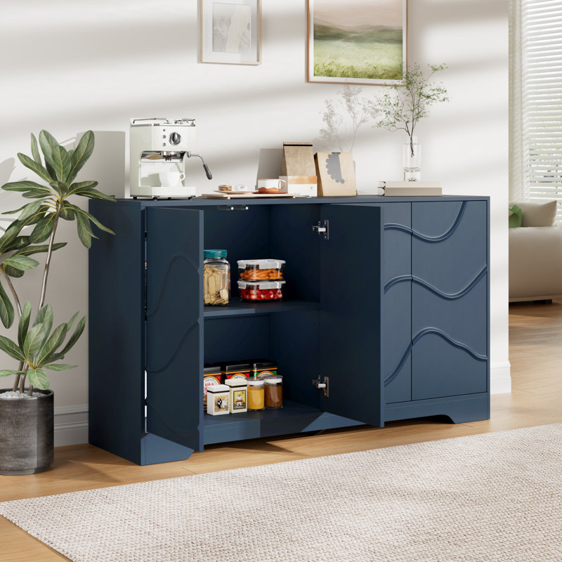 Buffet 56 po moderne à 4 portes avec motif ondulé en relief 3D, portes rebondissantes, tablettes réglables, plateau de table spacieux pour la cuisine, la salle à manger, le café-bar