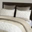 Très grand / très grand édredon. 100% coton avec chenille. Imprimé taupe. Revers uni. . 2 taies décoratives incluses. . Capitonnage en chenille 3 pièces lavable à la machine. Imprimé taupe. Et des taies décoratives.