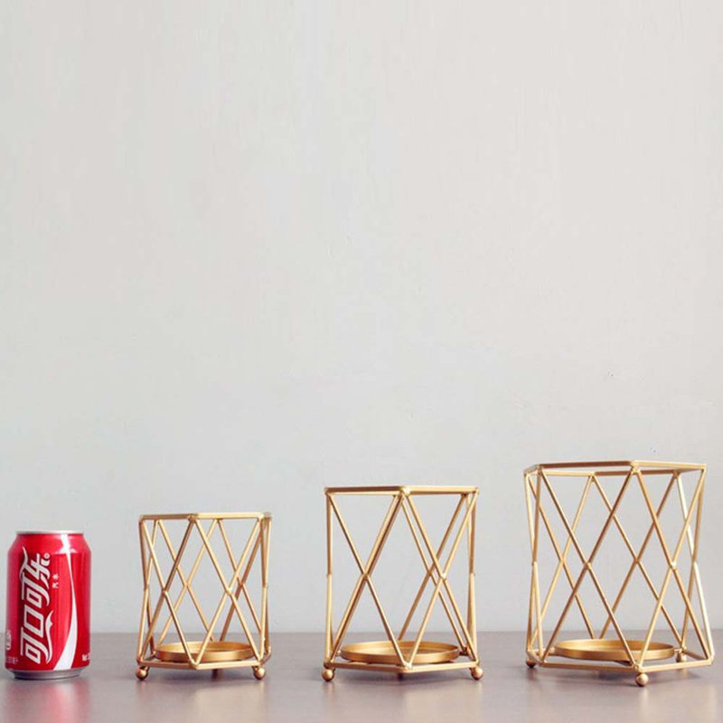 Metal Tabletop Hurricane, 15cm H x 12cm W x 13.5cm D