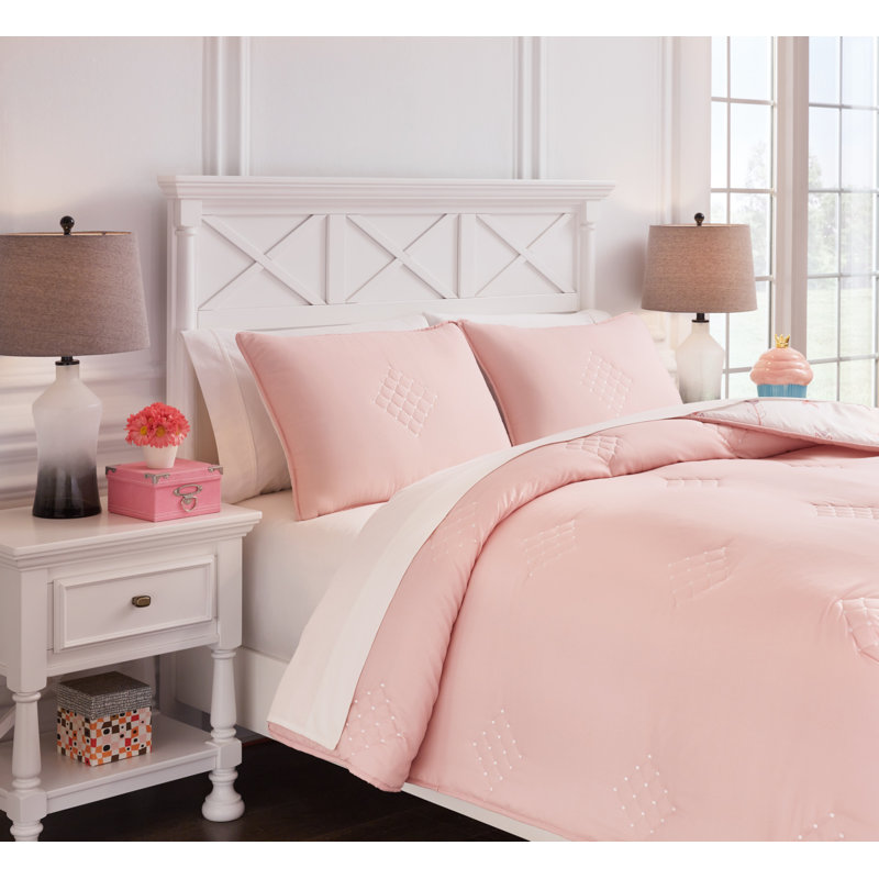 White and Blue Reversible Microfiber Twin Quilt Set