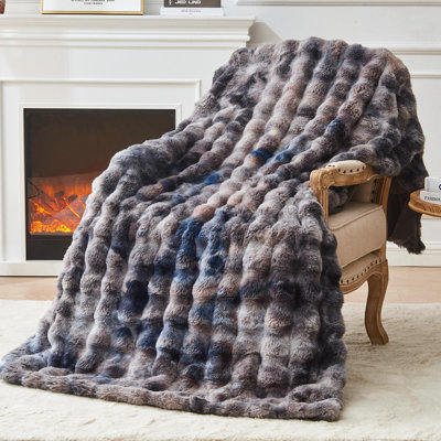 EMME Faux Fur Blanket - Big Bubble Rabbit Cozy Blanket for Couch, Small Fluffy Fuzzy Cozy Blanket, Thick Furry Plush Shaggy Blankets
