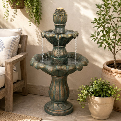 Fontaine cascade à niveaux classique avec lumières DEL chaudes, fontaine de jardin en résine