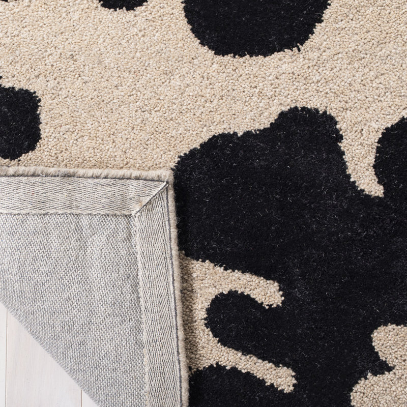 Avayah Soho Hand Tufted Wool & Viscose Floral Rug in Black/Beige, Rectangle 5' x 8'