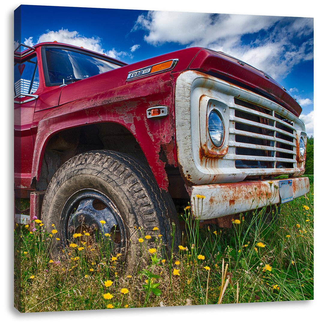 Leinwandbild USA Truck in Meadow