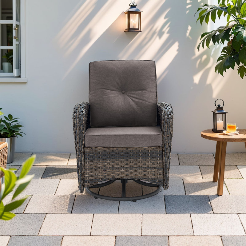 Chaise berçante pivotante avec coussins Braxleigh, Gris, Brun