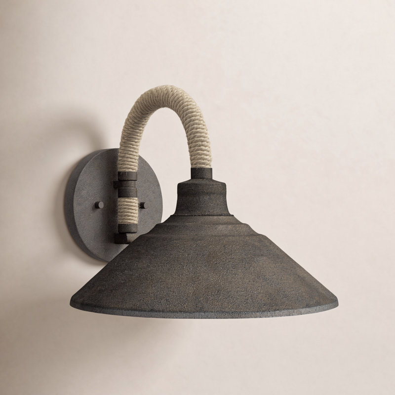 Luminaire de grange noir naturel à 1 lumière Reesie, Rouille foncée