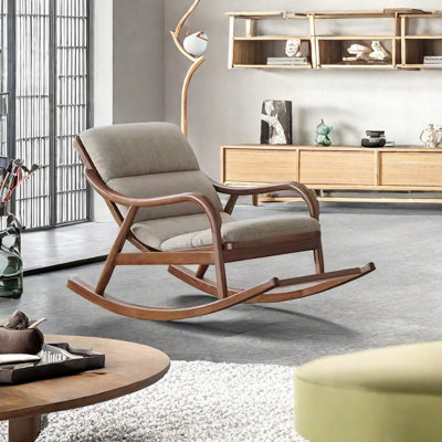 Chaise berçante en bois massif Nordic