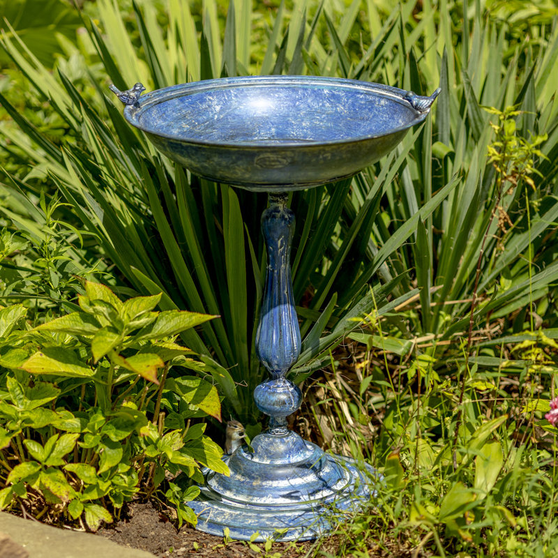 Bobra Iron Birdbath, Blue