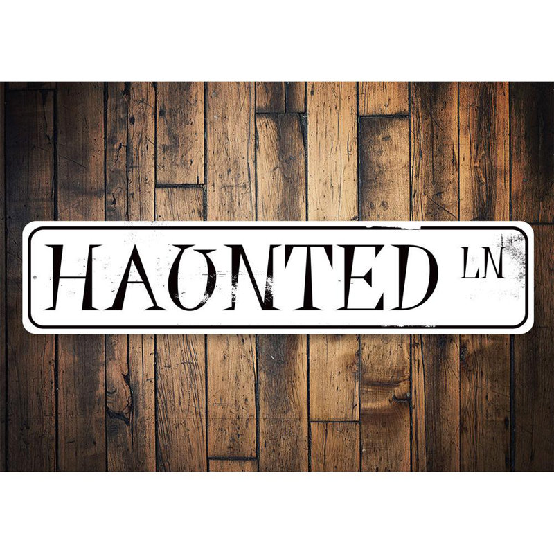 Plaque en métal Haunted Lane, H 6 po x l 24 po x P 0,06 po