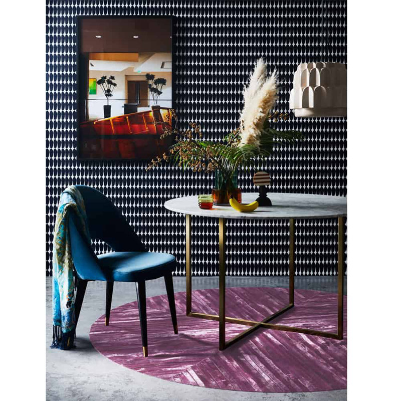 La Quinta Cowhide Geometric Area Rug in Amethyst, Round 4'11"