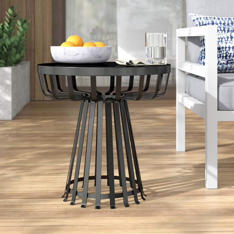 Table d’appoint en fer Lininger