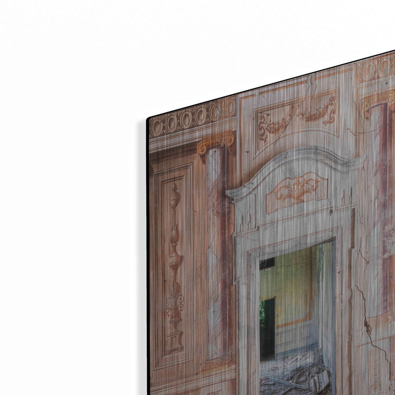 «Decorated Entrance» par Roman Robroek, H 16 po x l 12 po