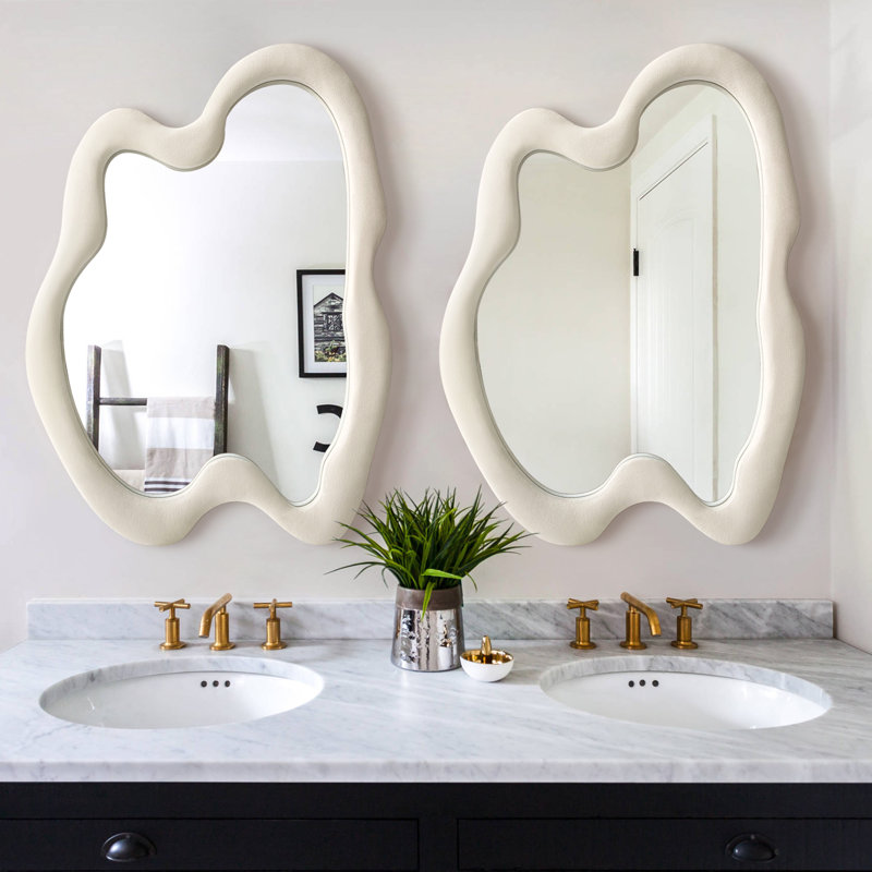 Miroir asymétrique en bois manufacturé Debanhy, 36 po x 28 po, Beige