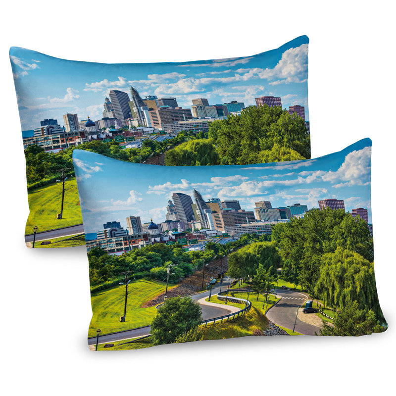 Ensemble de 2 taies décoratives Ambesonne États-Unis, ciel bleu, vert, Hartford, H 20 po x l 36 po