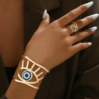 Ensemble de breloques et de bagues en or 14 carats plaqué or 14 carats - cadeau de designer fait à la main pour les femmes, parfait pour le quotidien et les occasions spéciales
