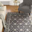Tapis oriental en viscose de couleur ivoire / bleu marine Otterburn-16768706