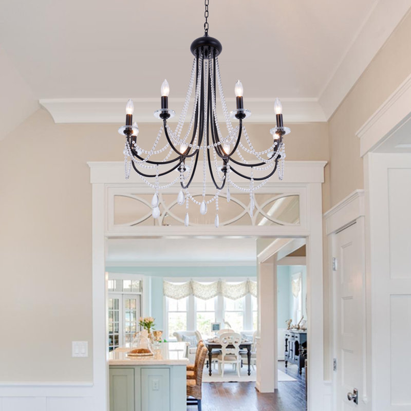 Lustre classique noir à 8 lumières à intensité variable avec détails en cristal