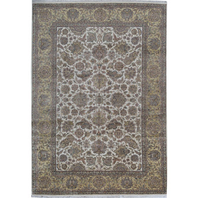 Tapis crème et doré noué à la main de haute qualité