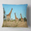 Famille de girafes en Afrique - Coussin imprimé animal-29891944-29891940