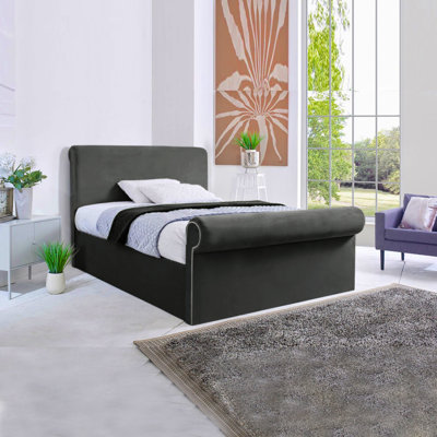 Cianne Upholstered Bed