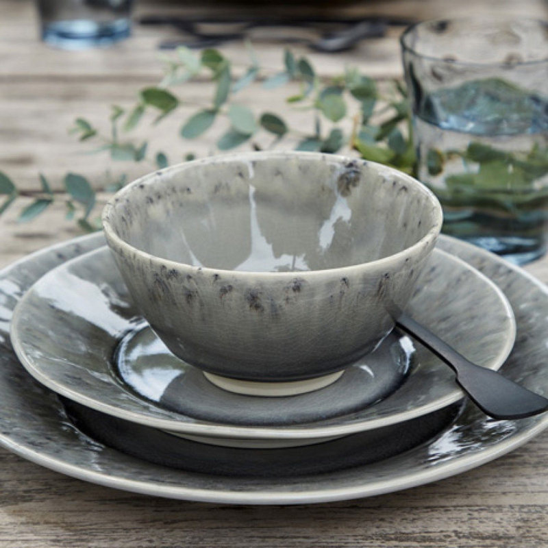 Madeira Dinner Plate, Gray