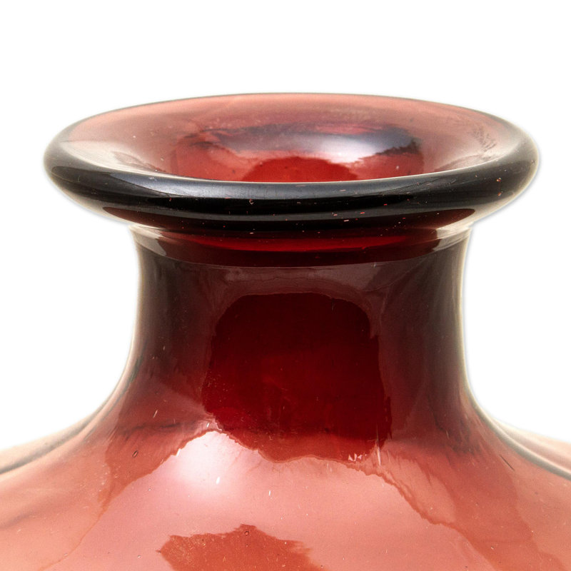 Vase en verre soufflé rouge fait à la main Red Barrel Studio®