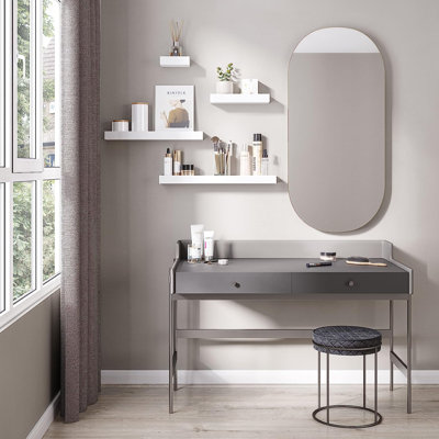 Ensemble de tablettes murales flottantes de quatre articles Array