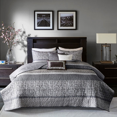 Courtepointe de luxe 6 pièces avec coussins décoratifs, gris et taupe, très grand / très grand - rembourrage, coussins décoratifs brodés et réversibles, gris / taupe brodé et plissé