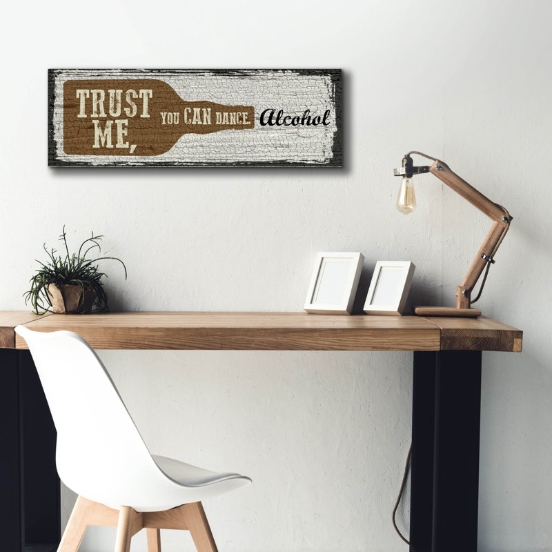 «Liquor Sign I» par Erin Clark, art mural sur toile, H 12 po x l 36 po x P 0,75 po