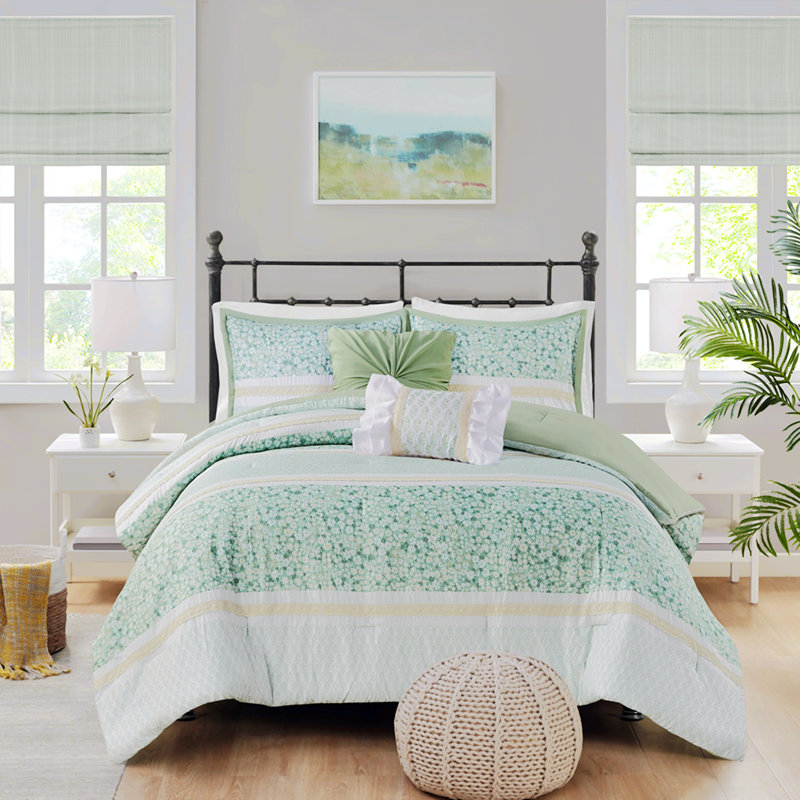 Polyester Comforter, King Comforter + 2 Pillowcases, Green Floral