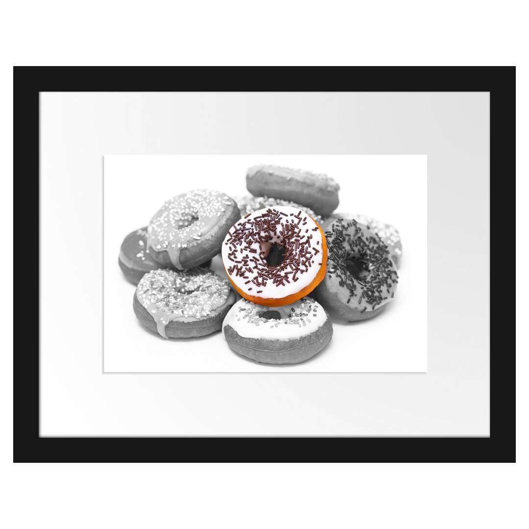 Gerahmtes Fotoposter "Glasierter Donut mit Streuseln