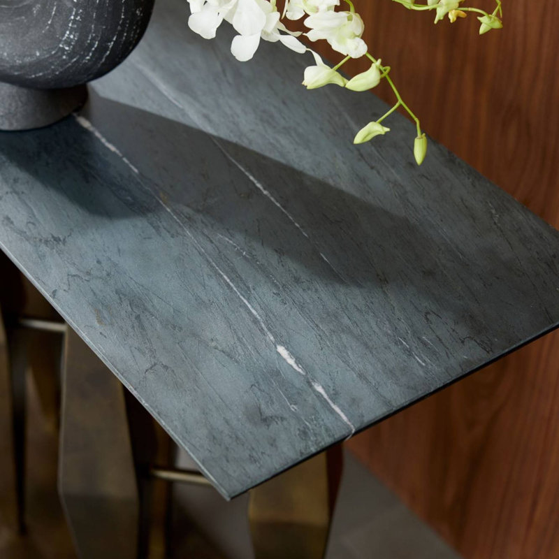 Dagmar Console