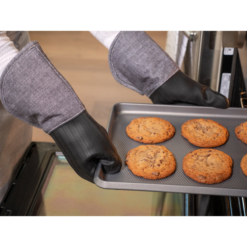 KAF Home Oven Mitt Set, Black