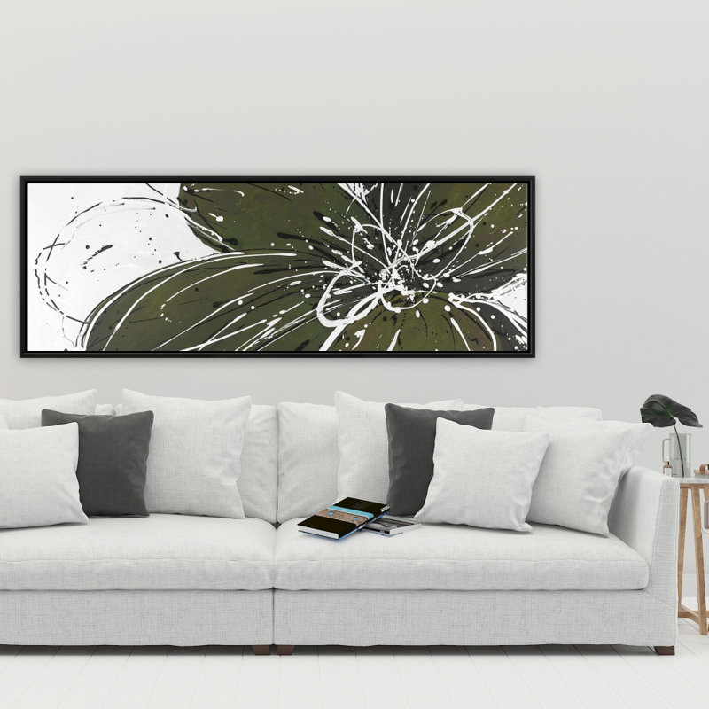 " Green Flower With Splash Outline "