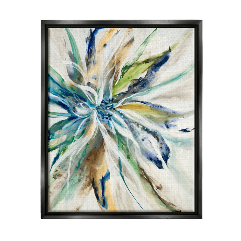 «Flower Petals Abstraction» par Liz Jardine, impression, Cadre flottant noir de jais, H 31 po x l 25 po x P 1,7 po
