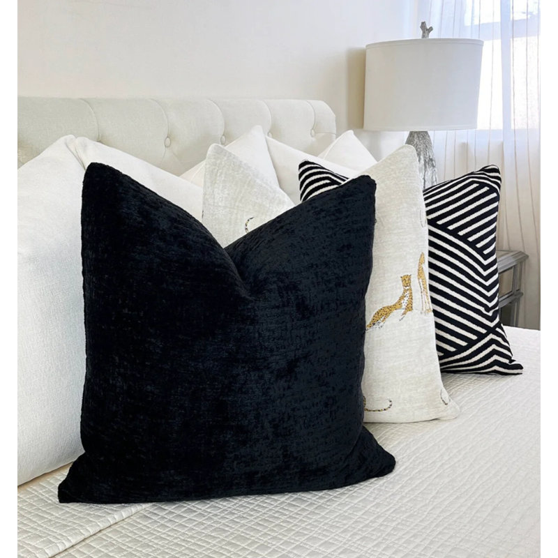 Housse de coussin en chenille unie, Noir, H 20 po x l 20 po 1