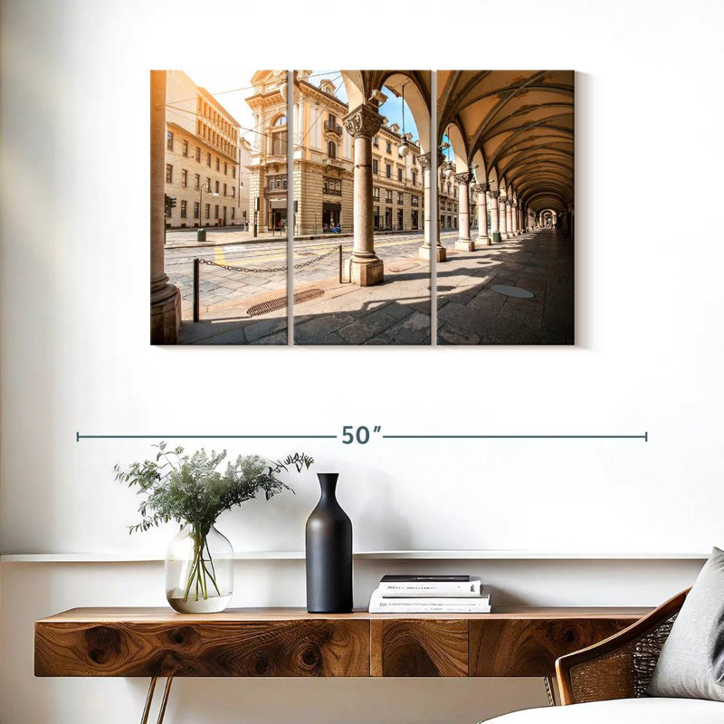 Rue centrale à Turin, H 24 po x l 38 po