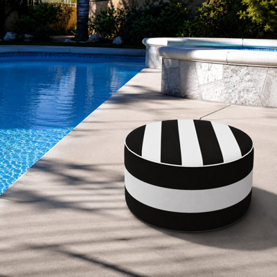 Repose-pieds d'extérieur gonflable avec repose-pieds 21 po x 21 po x 20 po avec repose-pieds, pouf portatif pour patio, jardin, camping et intérieur - noir / blanc
