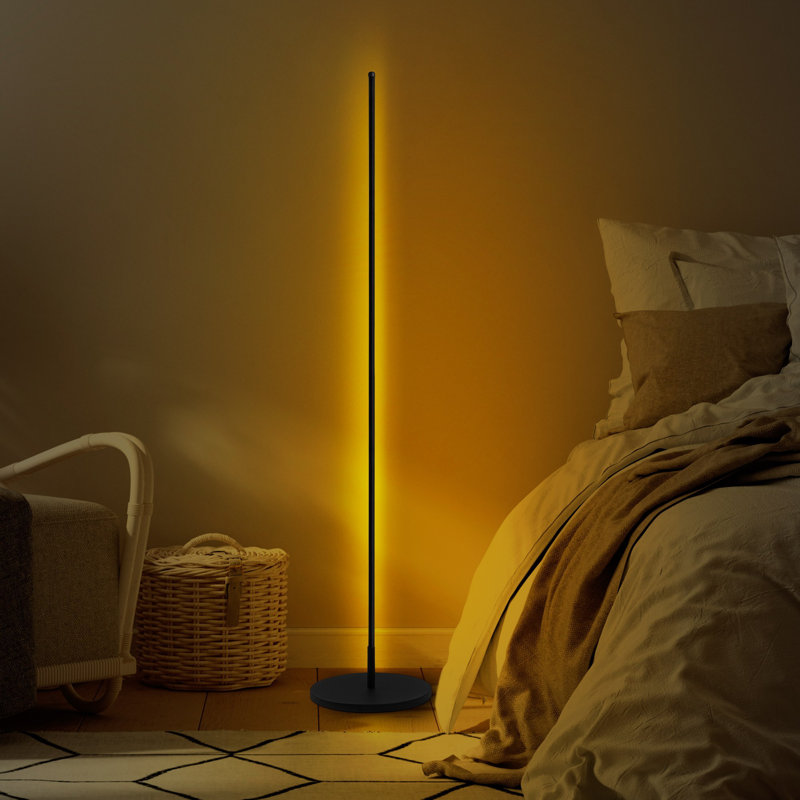 Lampe sur pied colonne 60,13 po Cawe, Noir
