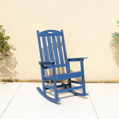 Chaise berçante d'extérieur bleu marine - mouvement fluide, lattes verticales, spacieuse pour la lecture, stable et confortable, fabriquée en bois et en acier inoxydable en plastique, avec balcons appropriés