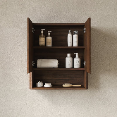 Armoire de salle de bain murale rayée de 26 pouces avec portes, tablette et rangement ouvert pour une utilisation efficace de l'espace