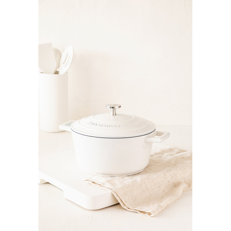 MasterClass Cast Aluminum Round Casserole, Cream, 28cm / 2.5L